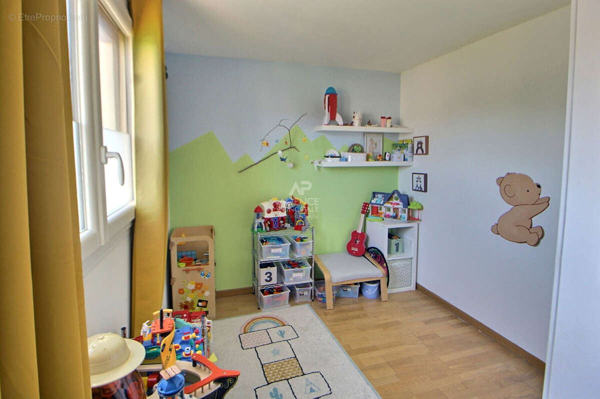 Maison à VERNEUIL-SUR-SEINE