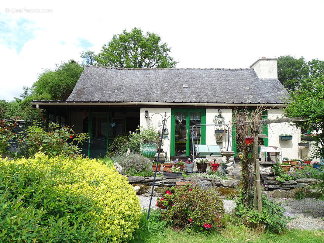 Maison à SAINTE-TREPHINE
