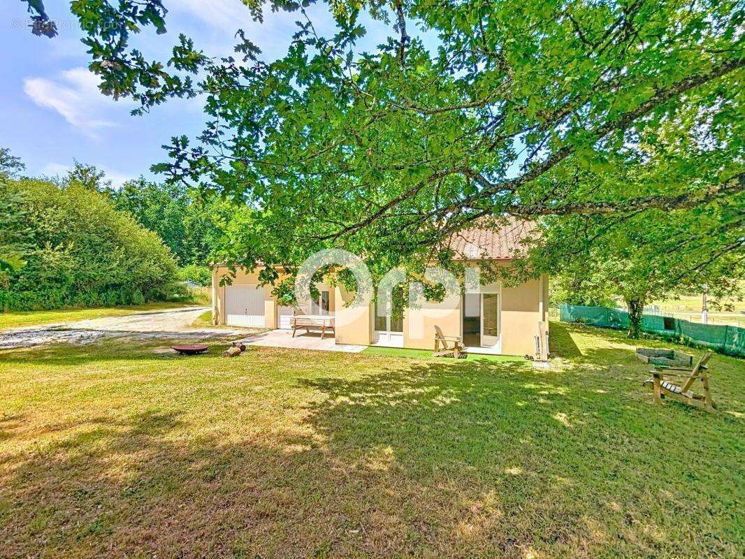 Maison à NOTRE-DAME-DE-SANILHAC