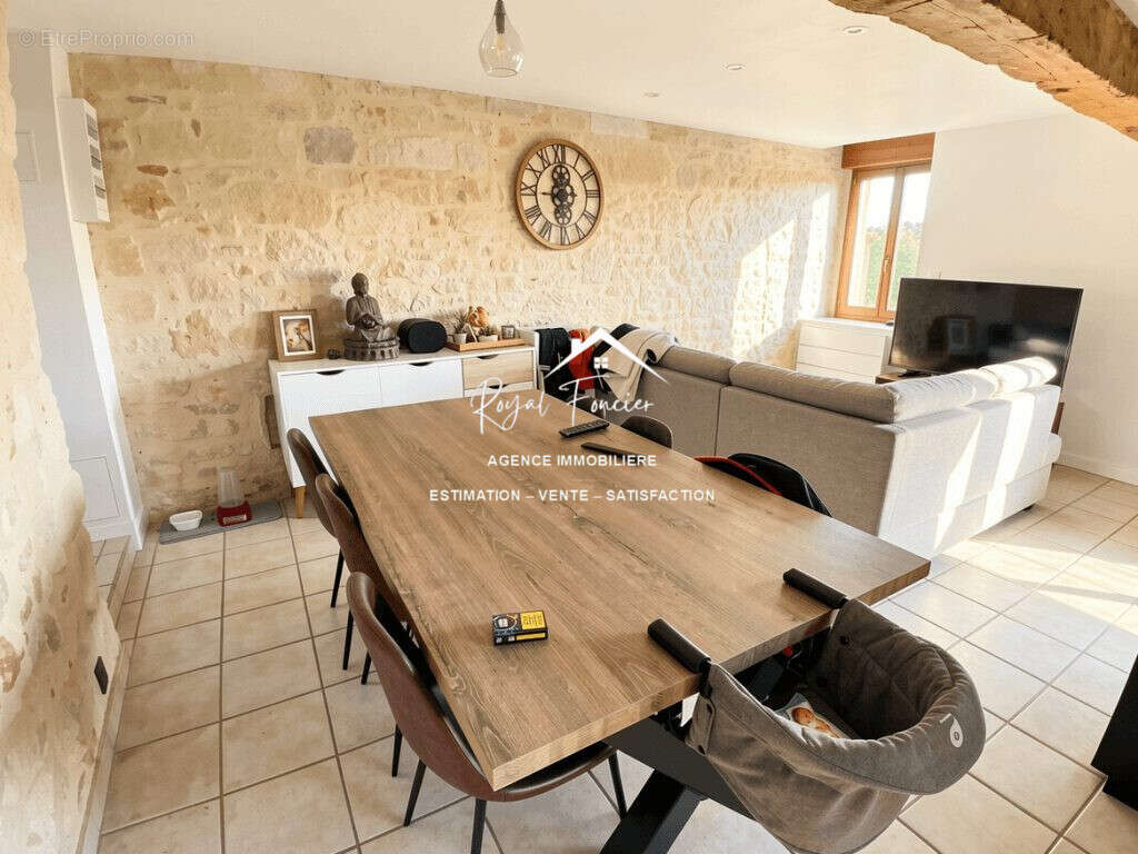 Maison à THURE