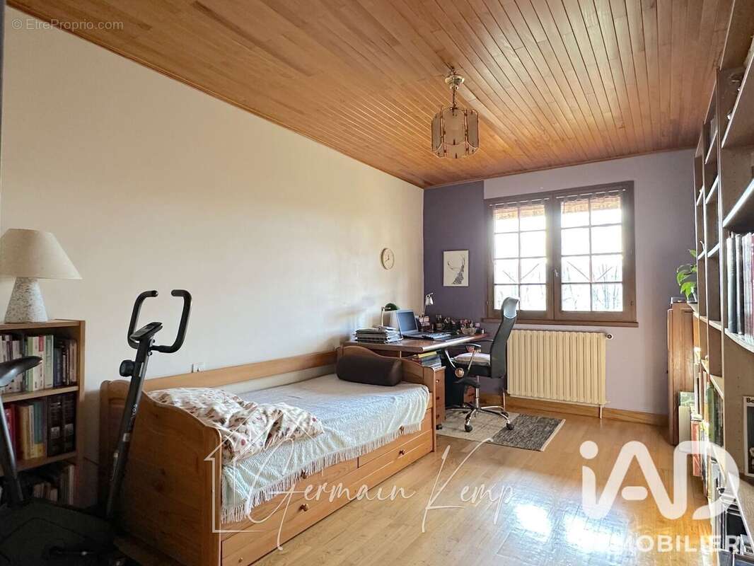 Maison 214 m² à Le Pont-De-Beauvoisin  - photo 6