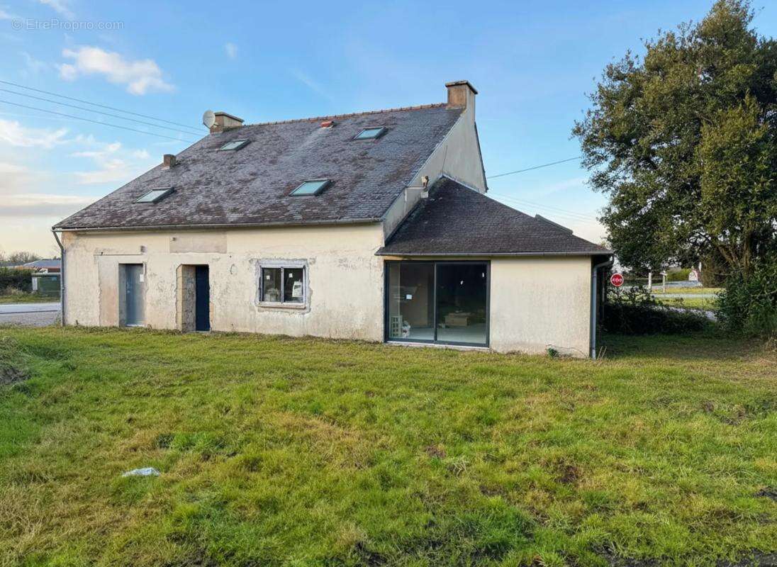 Maison à LEUHAN