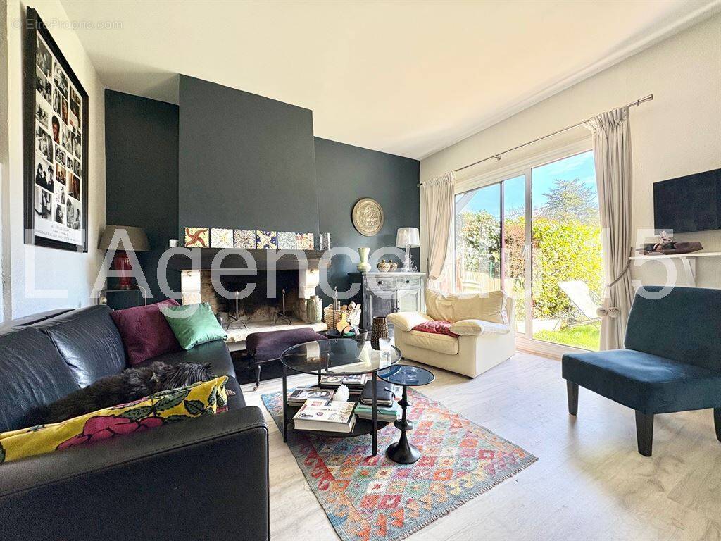 Appartement à TOURGEVILLE