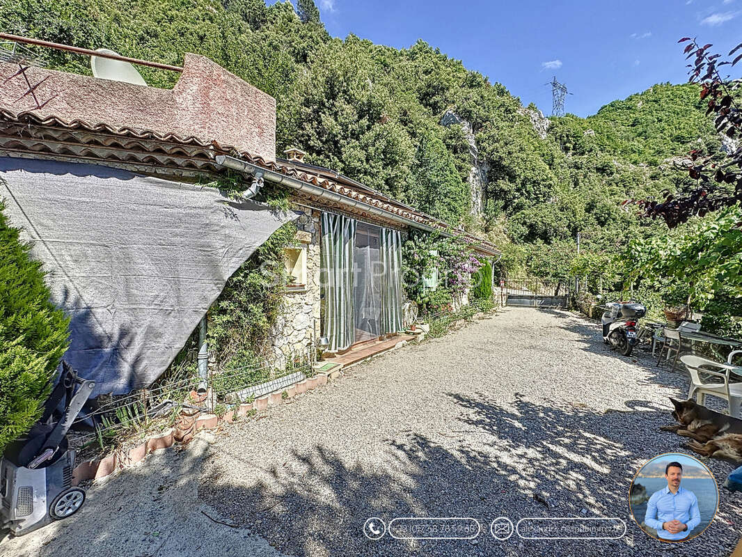Domaine paradisiaque unique 5 hectars  au calme exceptionnel  - maison autonome 4p - vue dégagée mer - photo 3