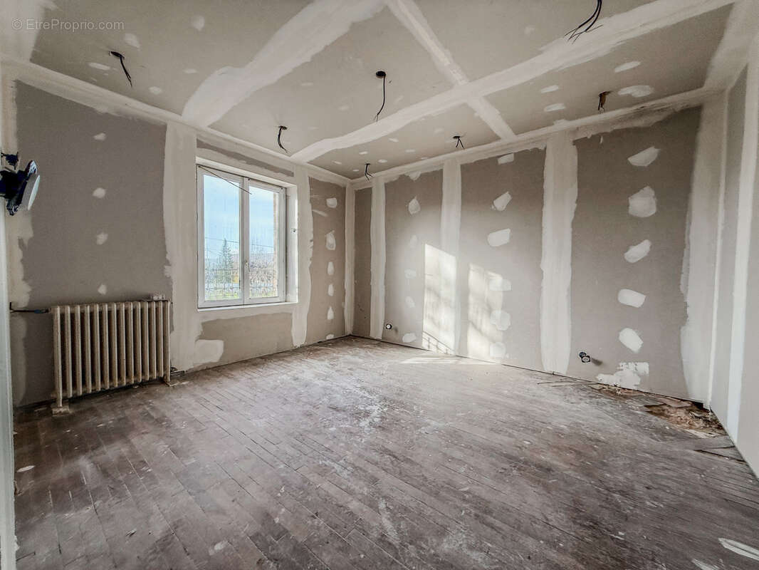 Maison à MEHARICOURT