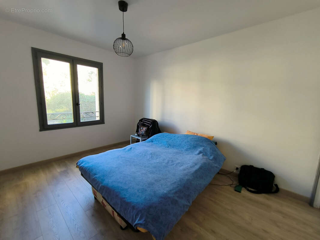 Appartement à VALLAURIS
