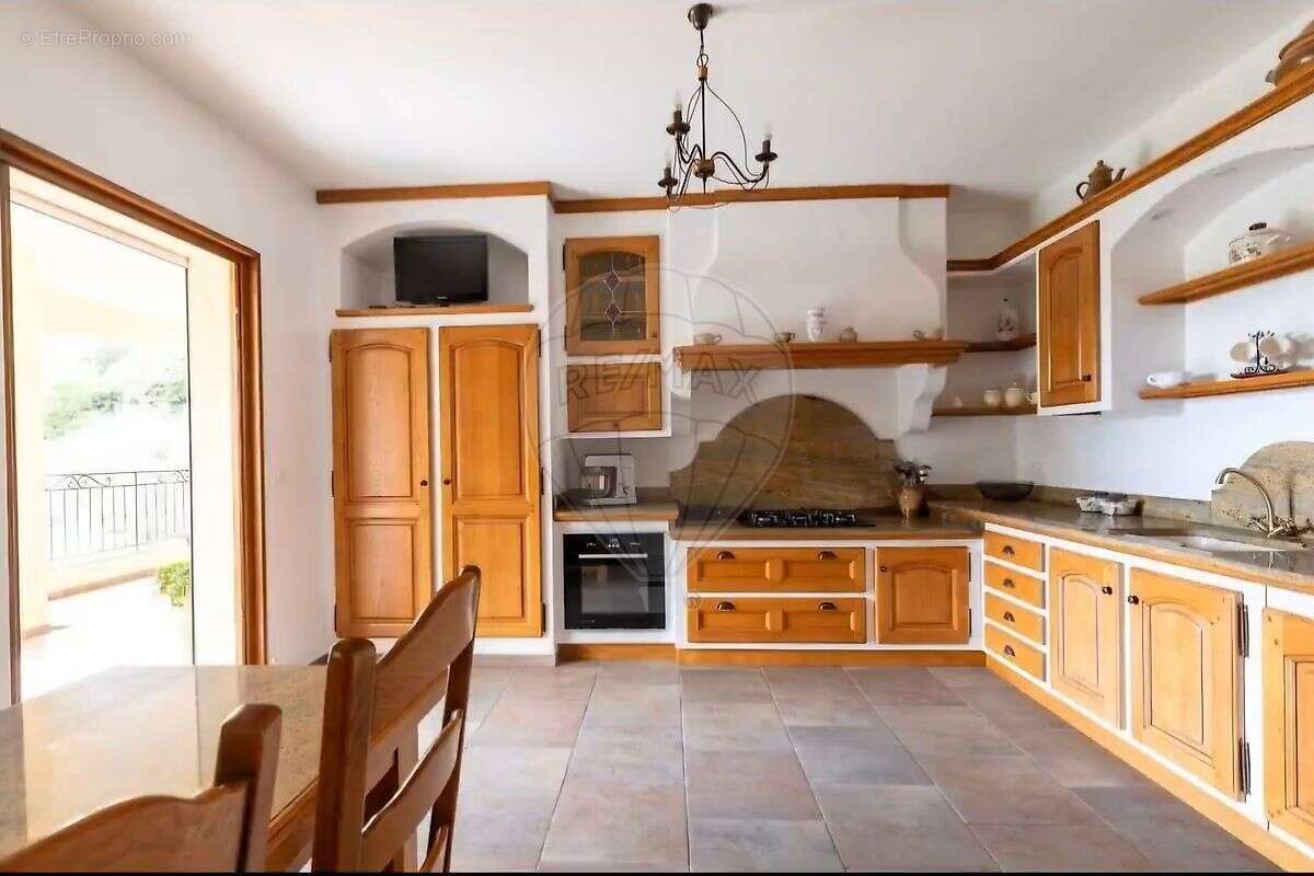 Maison à COURSEGOULES