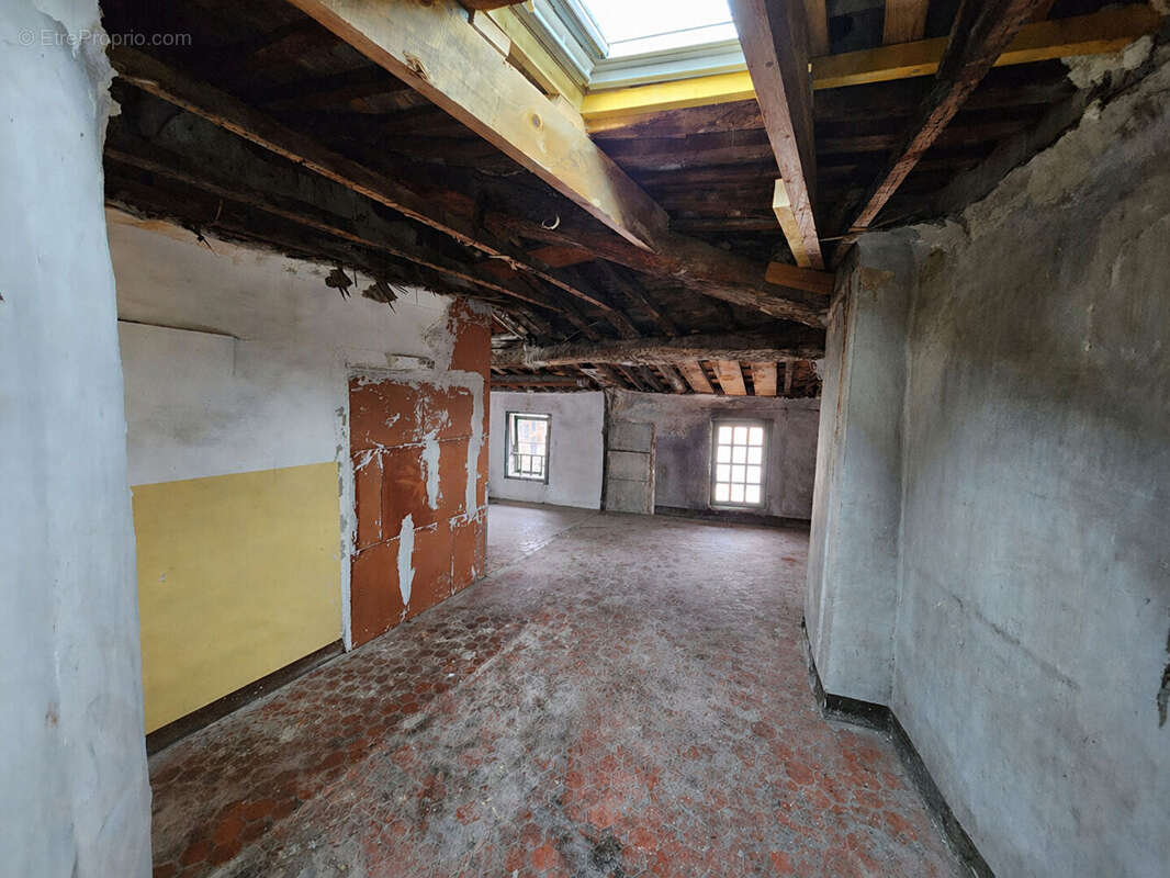 Appartement à AURIOL