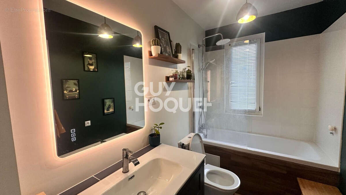 Maison à LACROIX-SAINT-OUEN