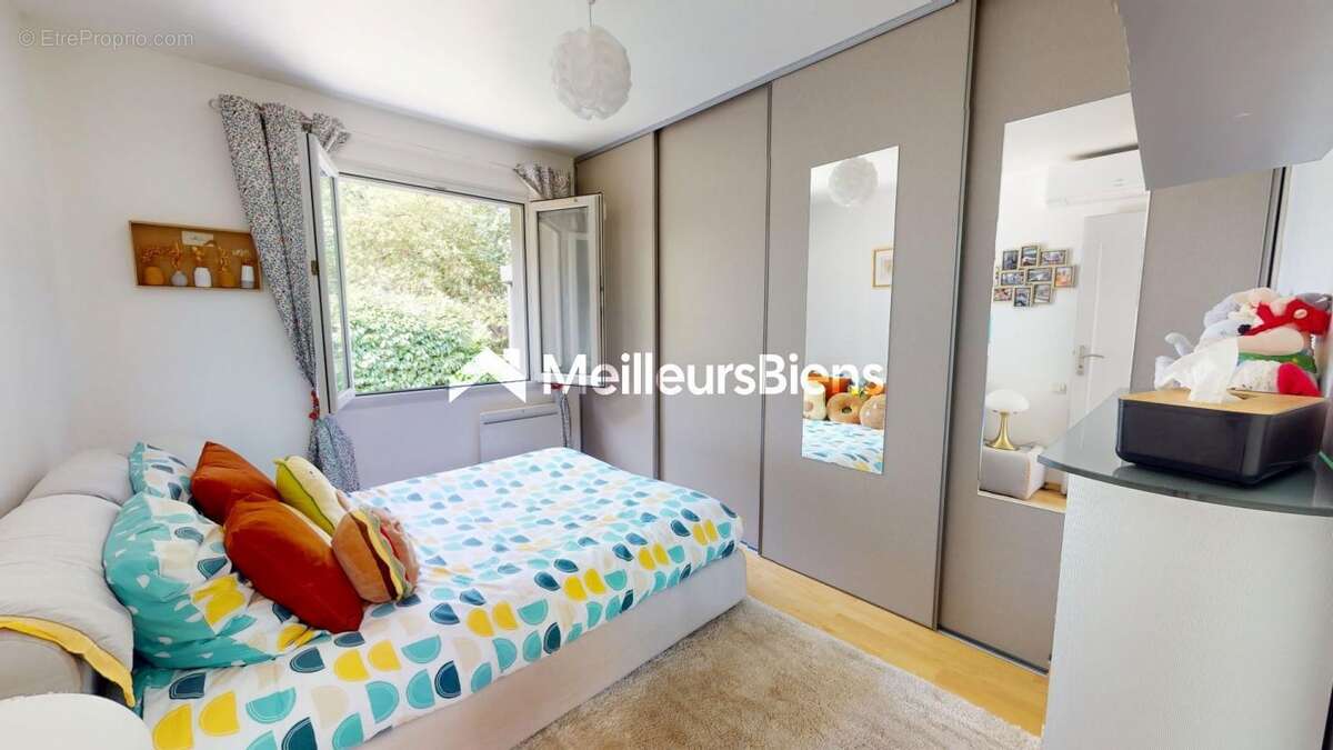 Maison à étage avec ascenseur, piscine et jardin 827 m2 - photo 7