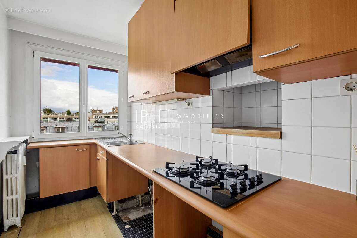 Appartement à NEUILLY-SUR-SEINE