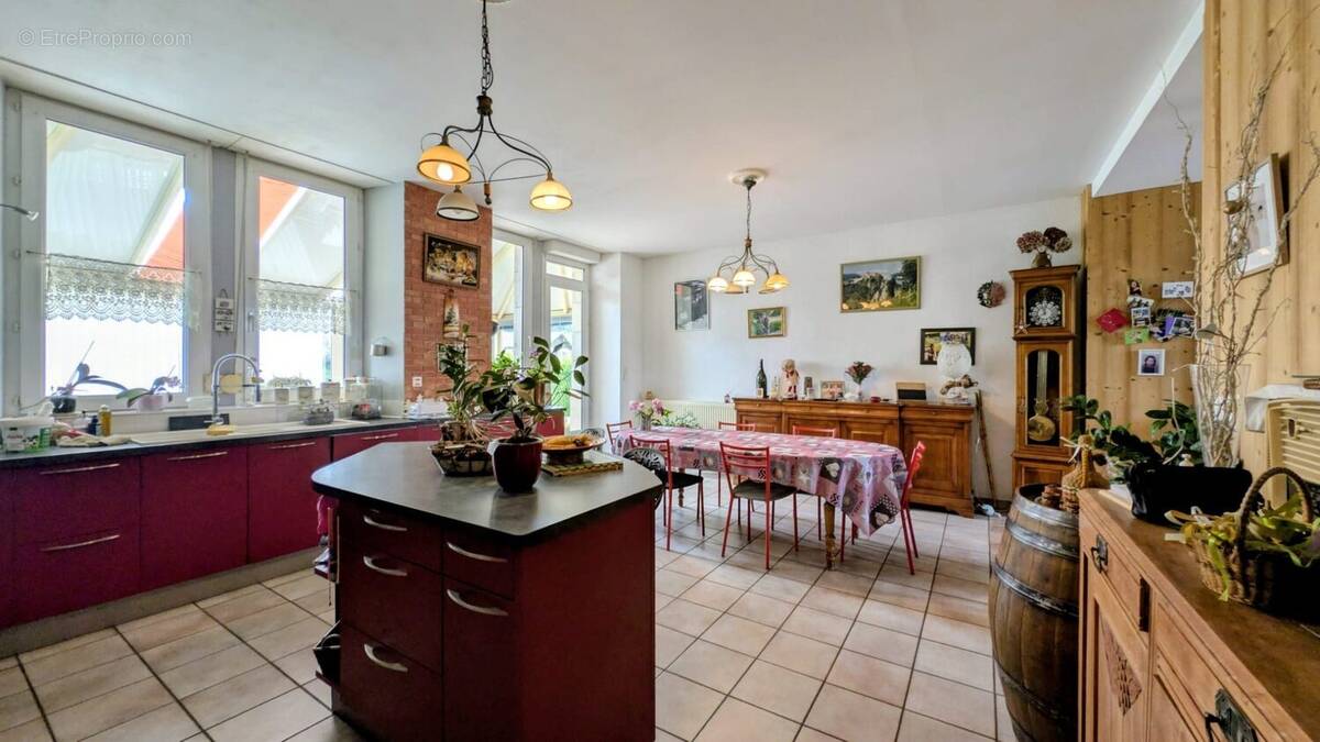 Maison à LONGEVILLES-MONT-D'OR
