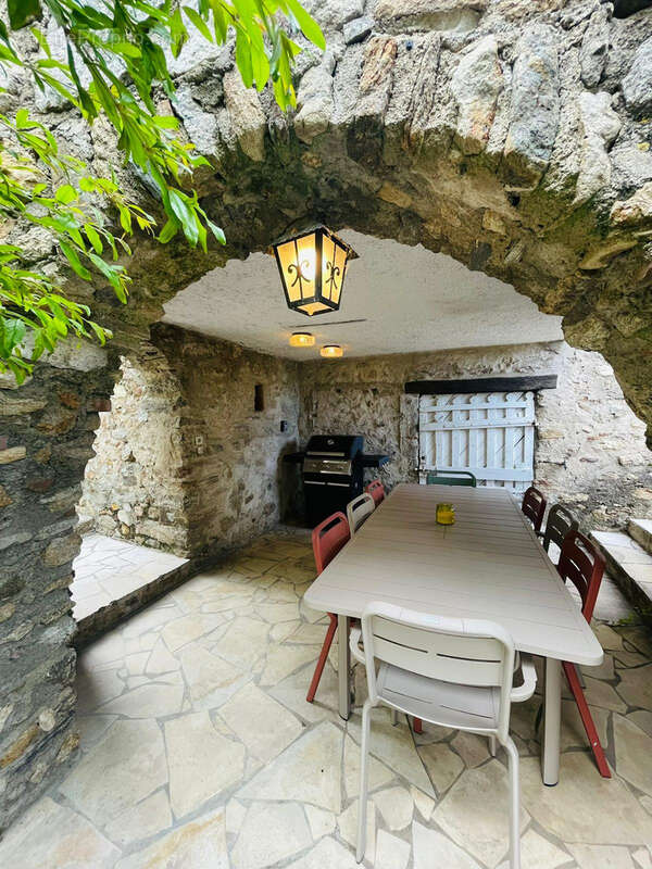 Maison à VILLELONGUE-DELS-MONTS