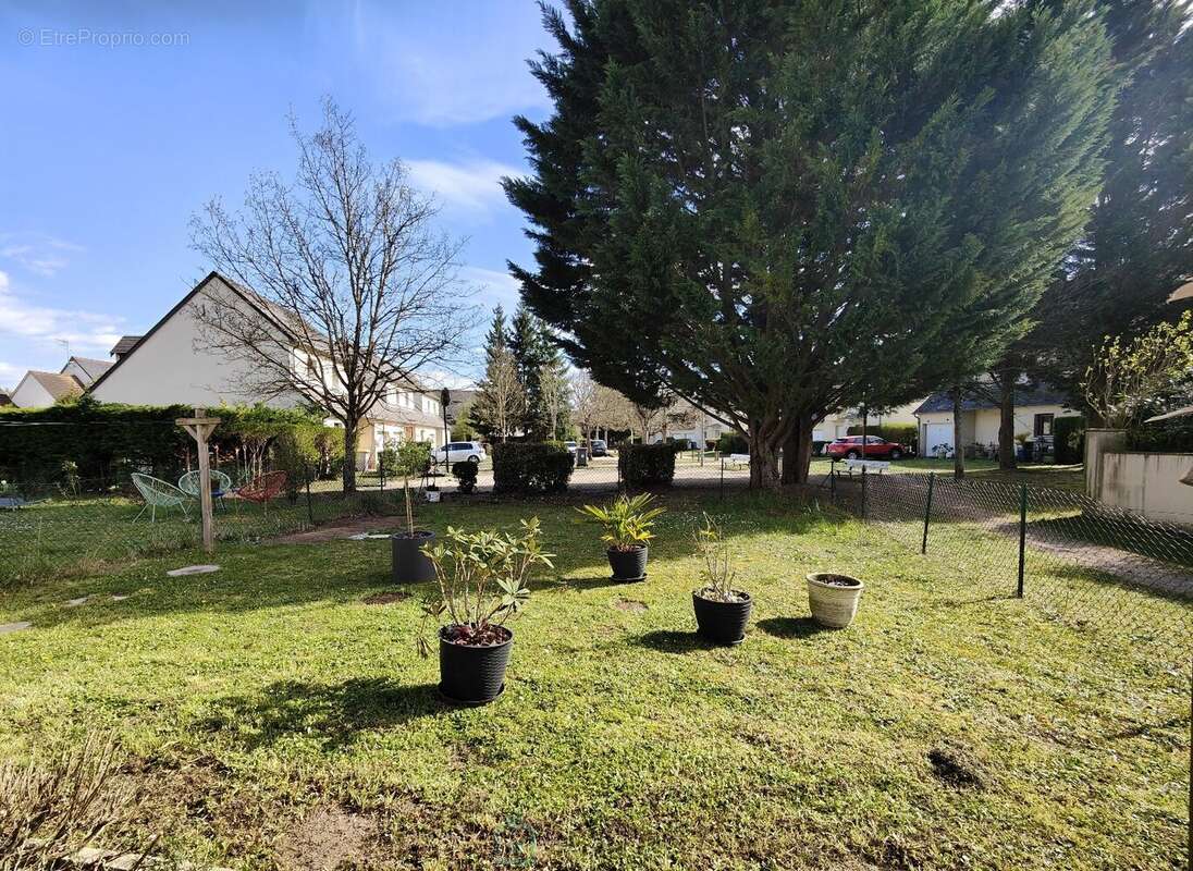 Maison à VERNOU-SUR-BRENNE