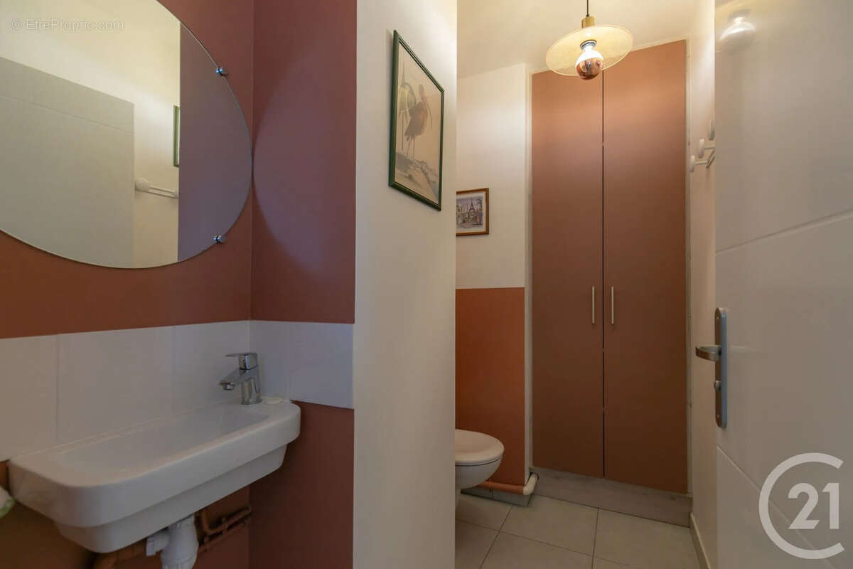 Appartement 96 m² à Saint-Maur-Des-Fosses  - photo 17