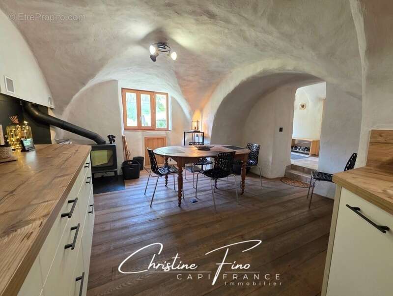 Appartement à LE MONETIER-LES-BAINS