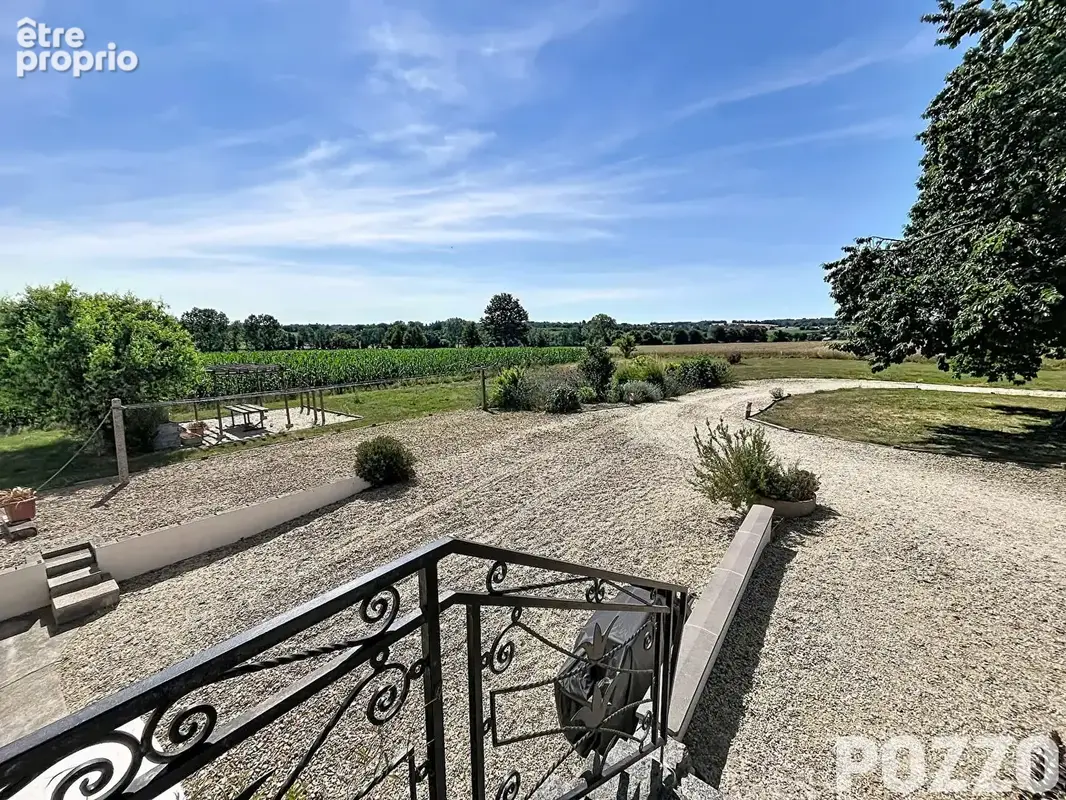 A VENDRE Barenton - Maison 8 pièce(s) 142 m² - photo 4