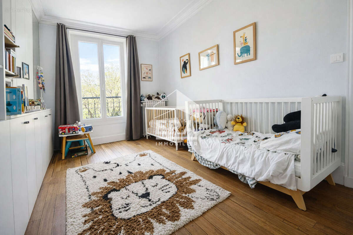 Appartement à ISSY-LES-MOULINEAUX