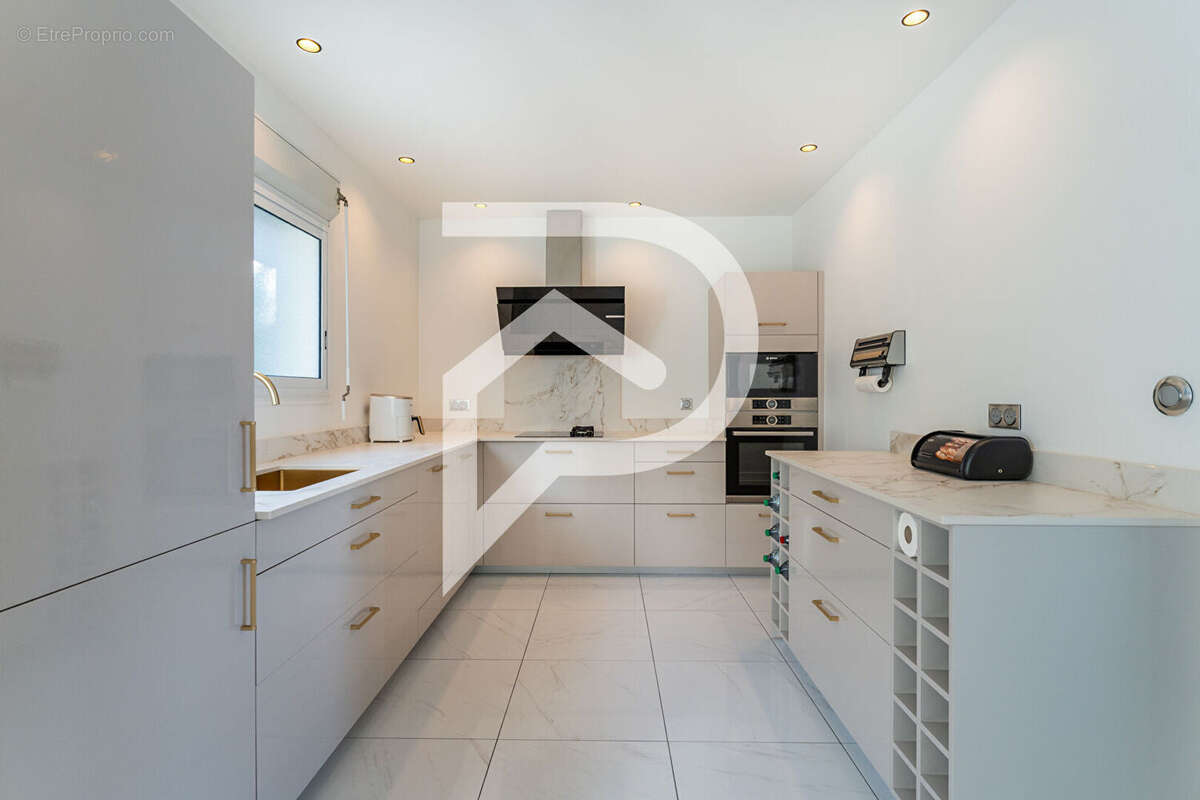 Maison contemporaine avec vue mer et prestations premium - photo 12