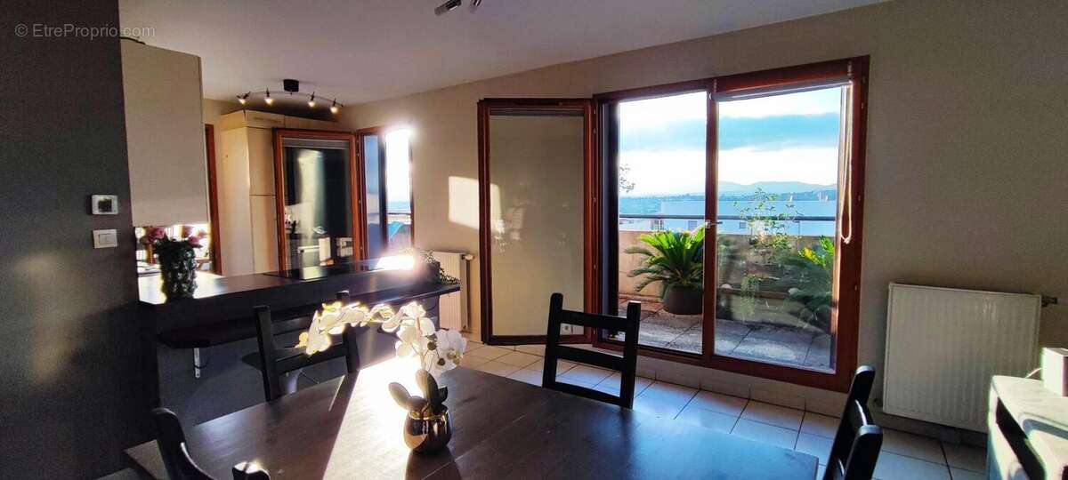 Appartement à LYON-9E