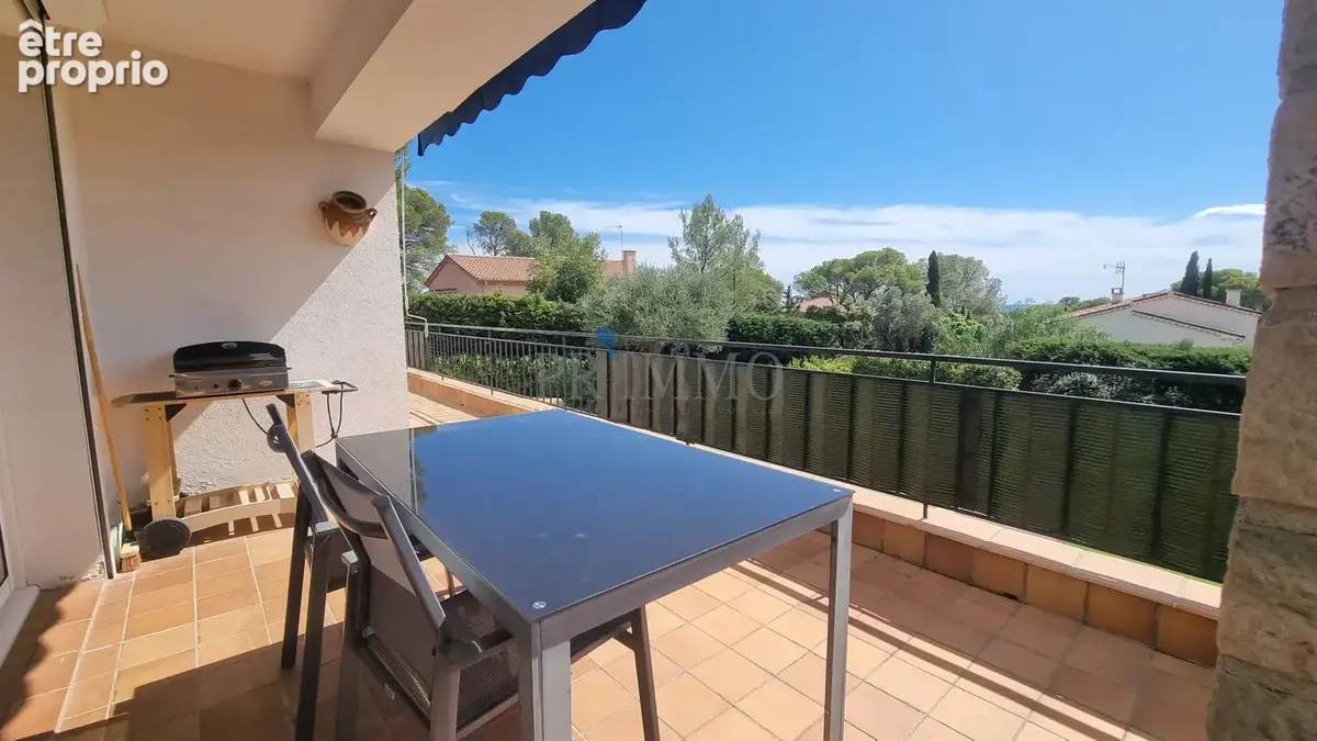BOULOURIS   Villa au calme, piscine chauffée et vue mer - photo 13