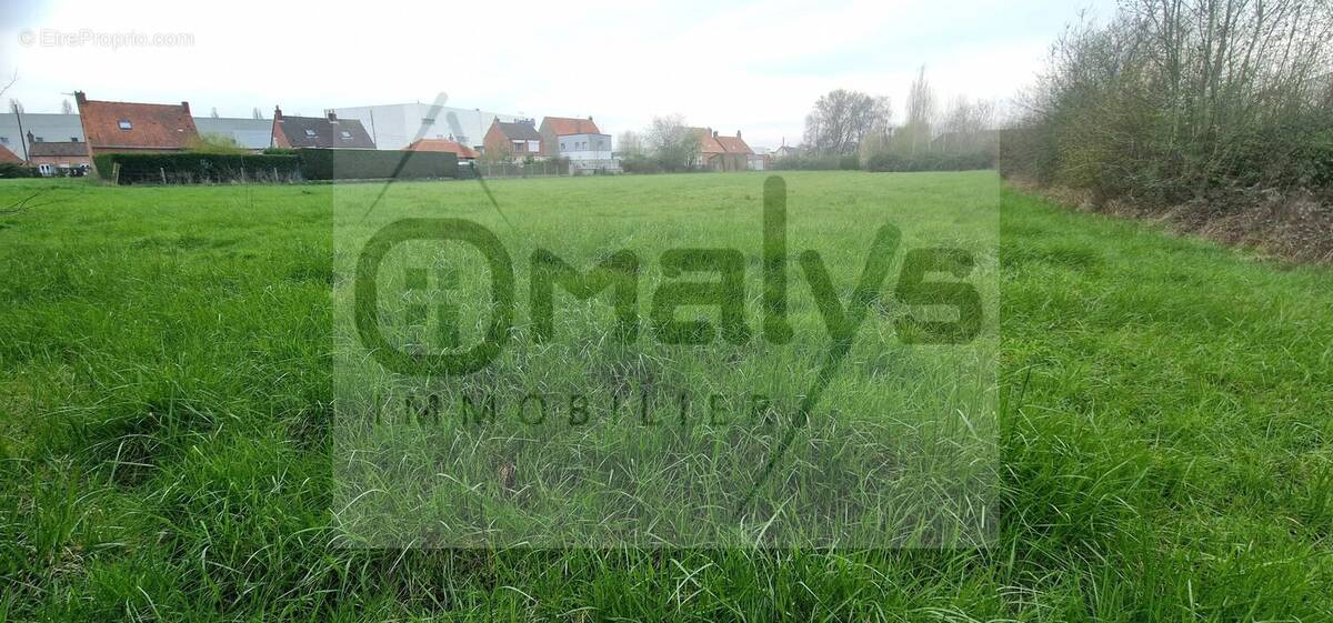 Terrain à AIRE-SUR-LA-LYS