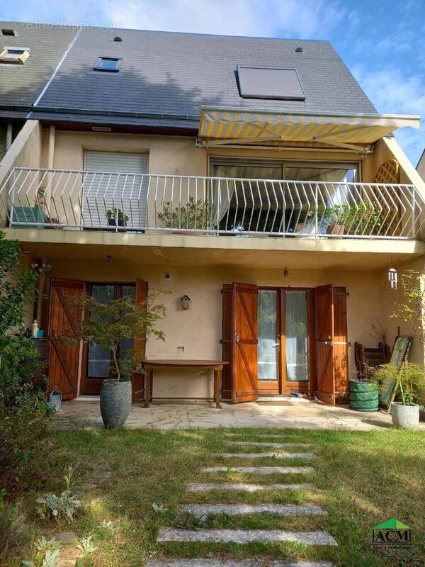 Maison à MERY-SUR-OISE