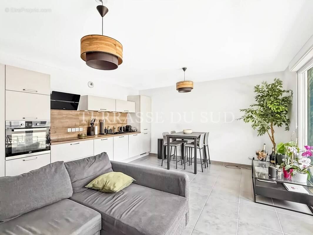 Appartement à MARSEILLE-8E