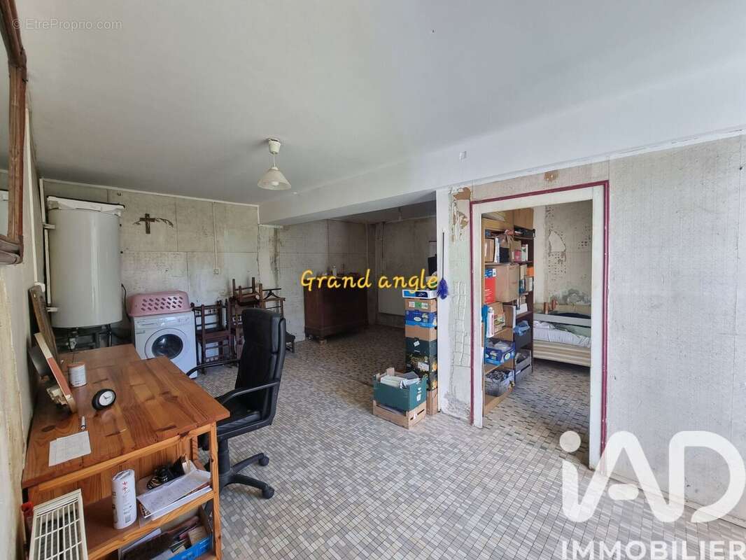 Photo 2 - Maison à LA POUEZE