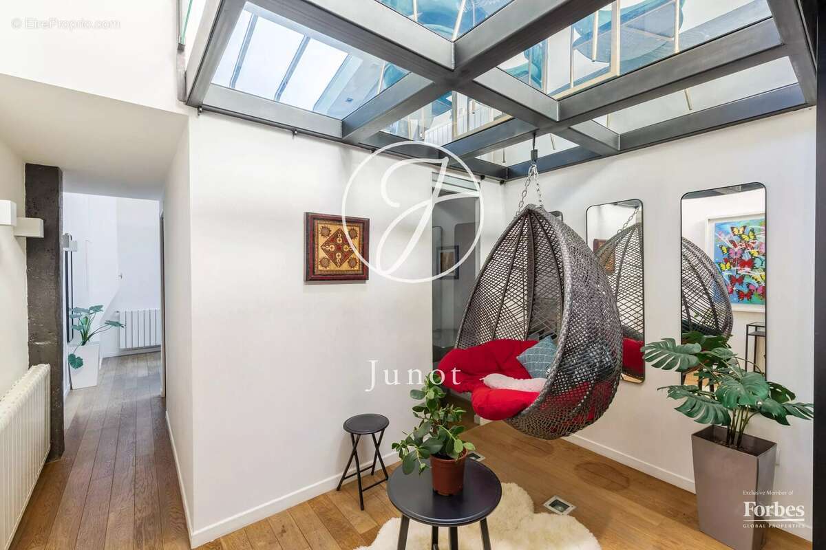 Appartement à PARIS-17E