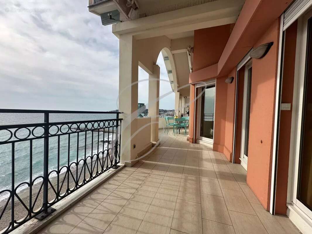 Appartement à MENTON
