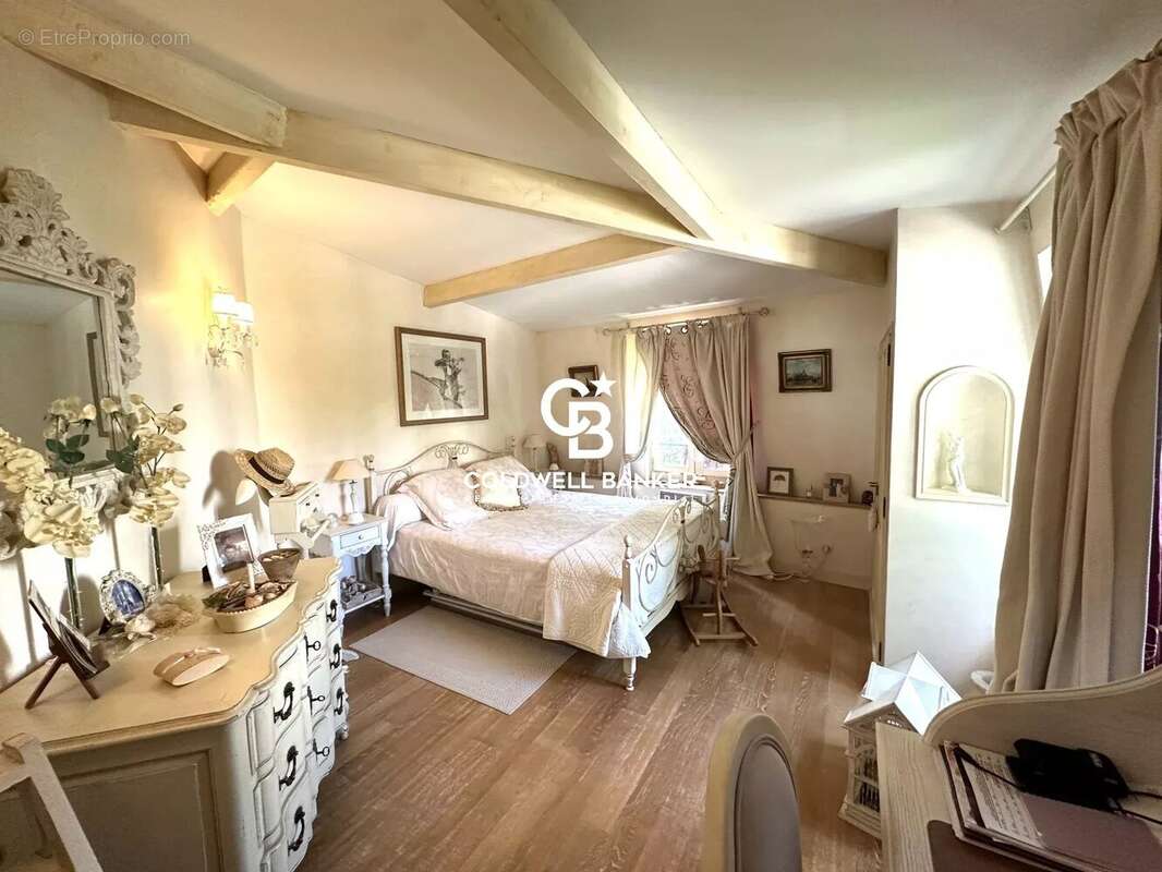 Maison à LE VESINET