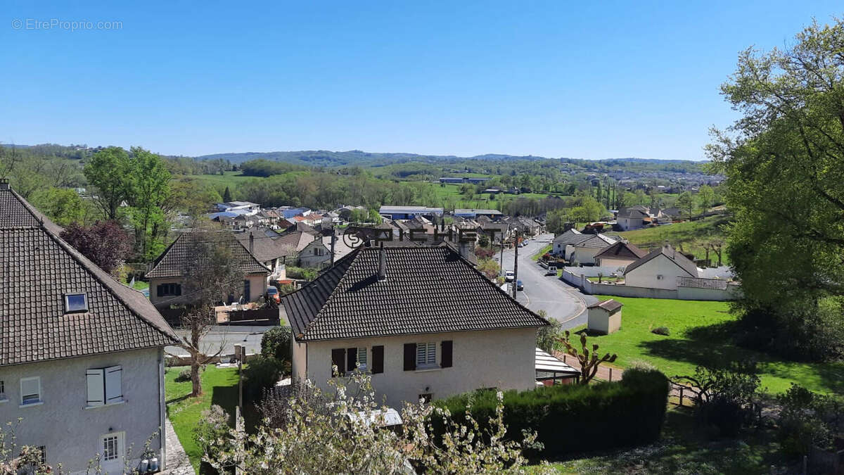 Maison Malemort 9 pièce(s) 215 m2 - photo 2