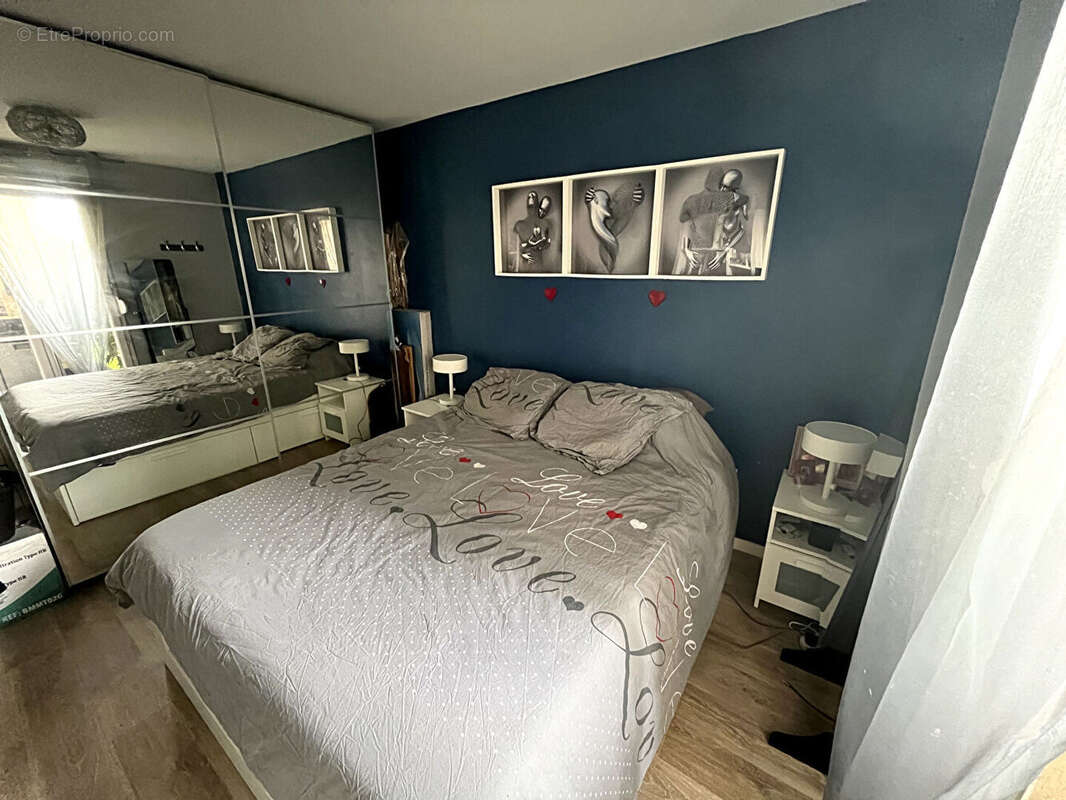 Appartement à CHANTELOUP-LES-VIGNES