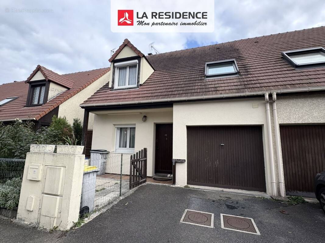 Maison à LES MUREAUX