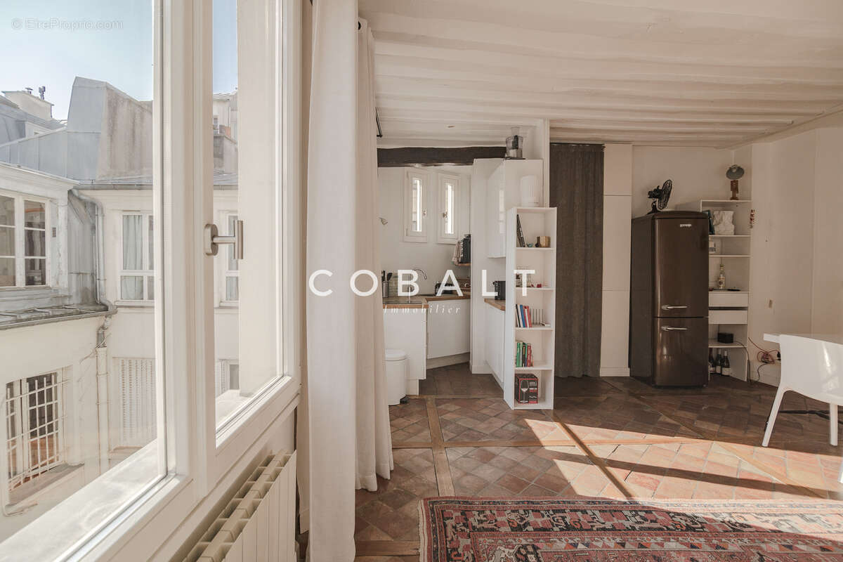 Appartement à PARIS-3E