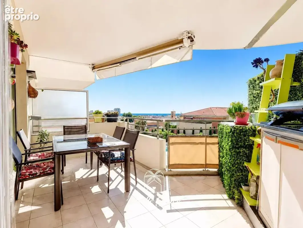 Appartement à SAINT-LAURENT-DU-VAR