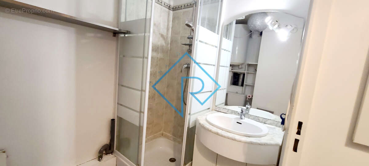 Appartement à PARIS-19E