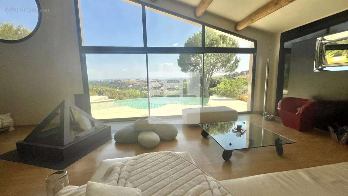 Maison à VILLENEUVE-LES-AVIGNON