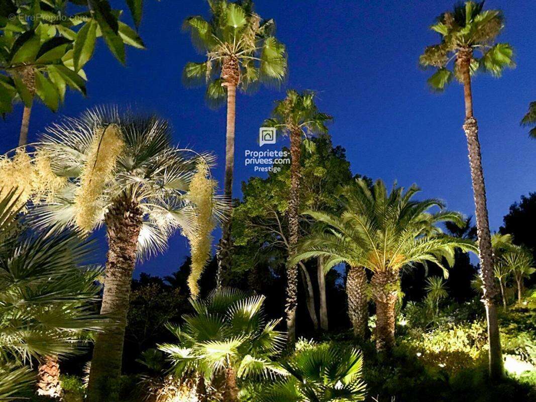 Maison à CARQUEIRANNE