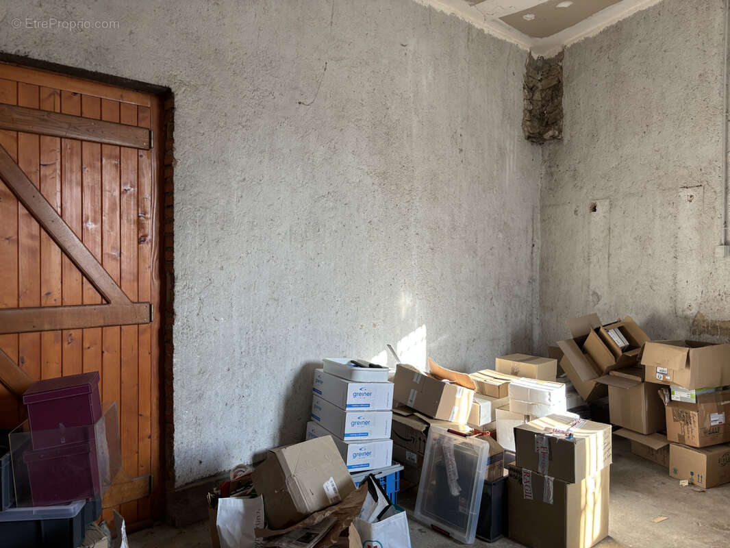 Maison à LE MAYET-DE-MONTAGNE