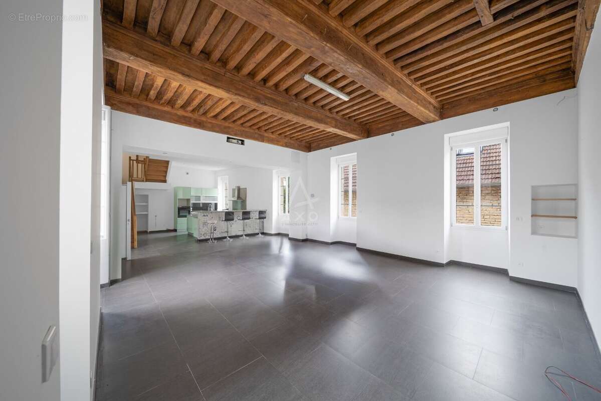 Maison à FLEUREY-SUR-OUCHE