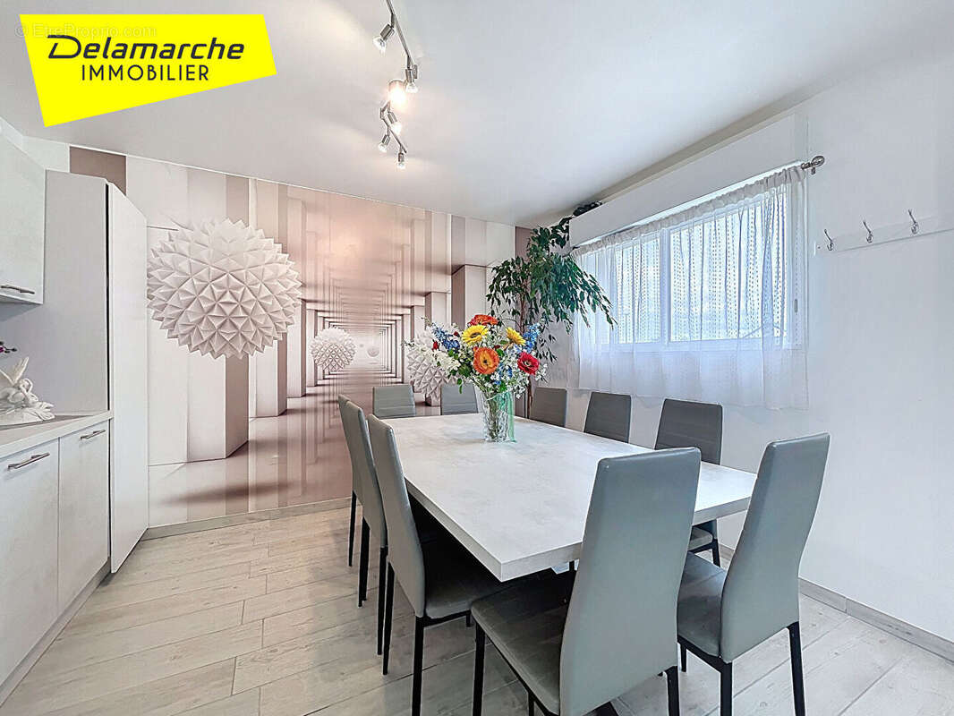 Maison à NOTRE-DAME-DE-CENILLY