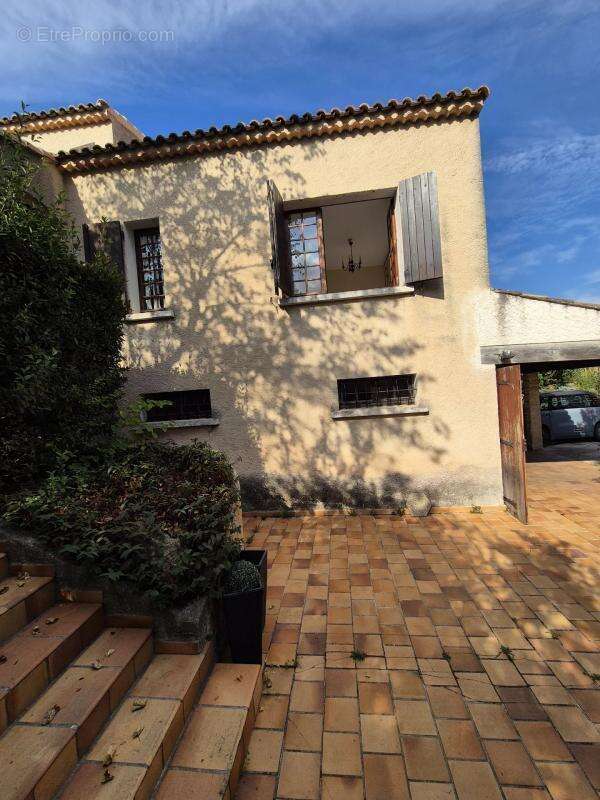 Maison à BOUC-BEL-AIR