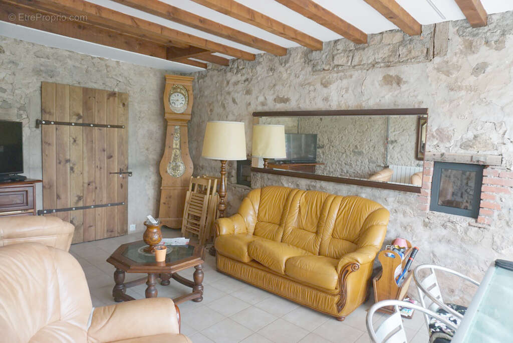 Maison à CHAROLLES