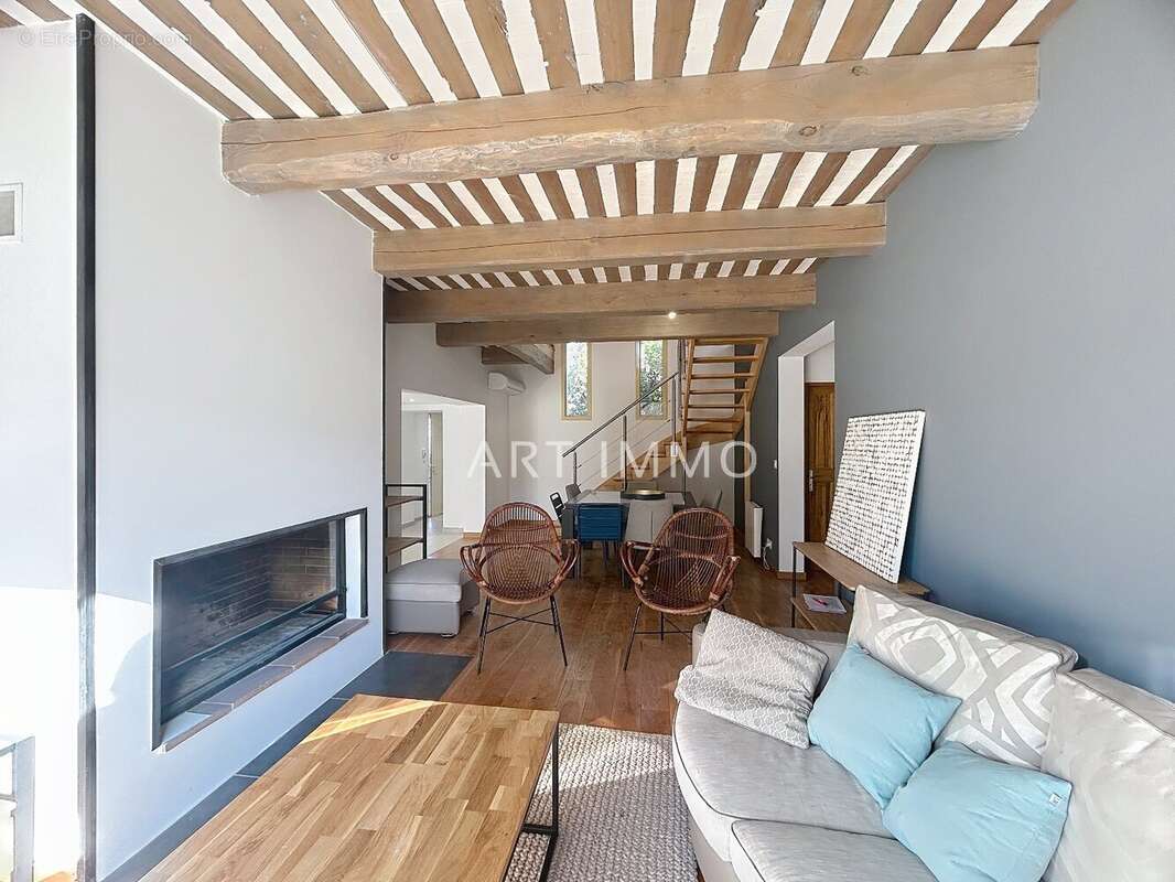 Maison à SAUMANE-DE-VAUCLUSE