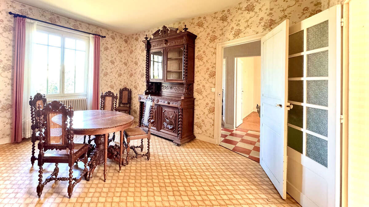 Maison à SAINT-SEBASTIEN-SUR-LOIRE