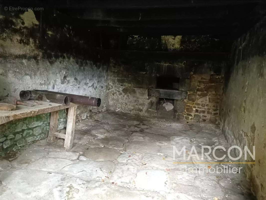 Maison à SAINT-MERD-LA-BREUILLE