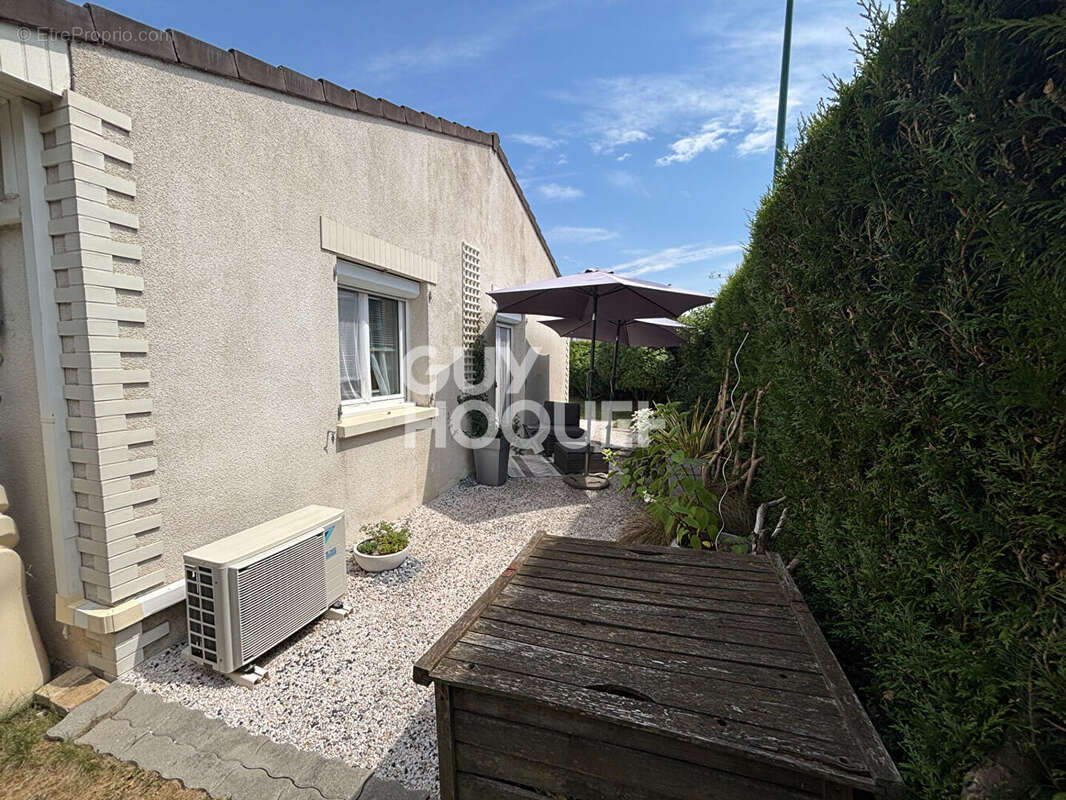 LIVERDY-EN-BRIE ? Plain-pied avec jardin dans un environnement privilégié - photo 8