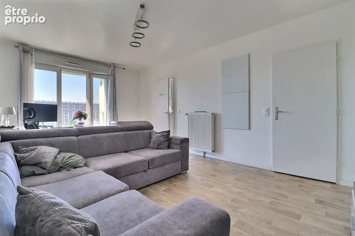 Appartement à LA COURNEUVE